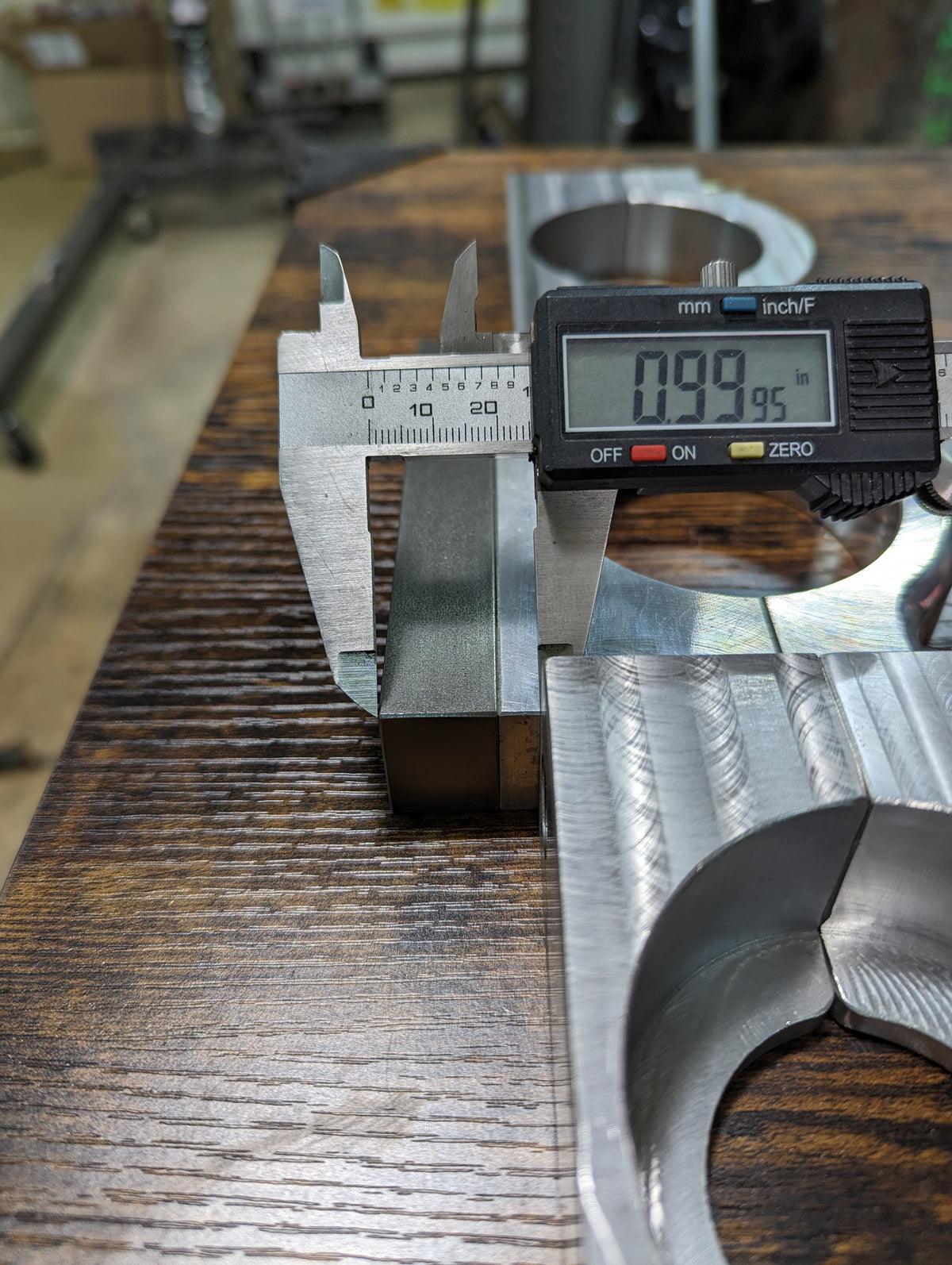 Low Profile Steering Cylinder Clamps (Steel Base)