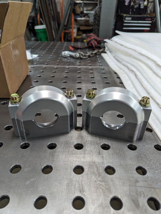 Low Profile Steering Cylinder Clamps (Steel Base)